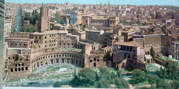 ماركێتی تراژان له‌ شاری رۆما مێژووه‌كه‌ی ده‌گه‌ڕێته‌وه‌ بۆ ساڵانی 107 تا 110 ی پێش زایین